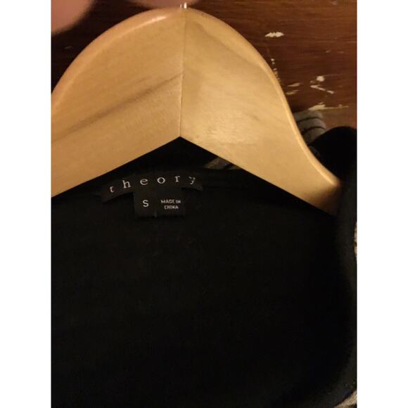 Theory Grey black stripe cotton blend V-neck pullover LS Top - Picture 2 of 7